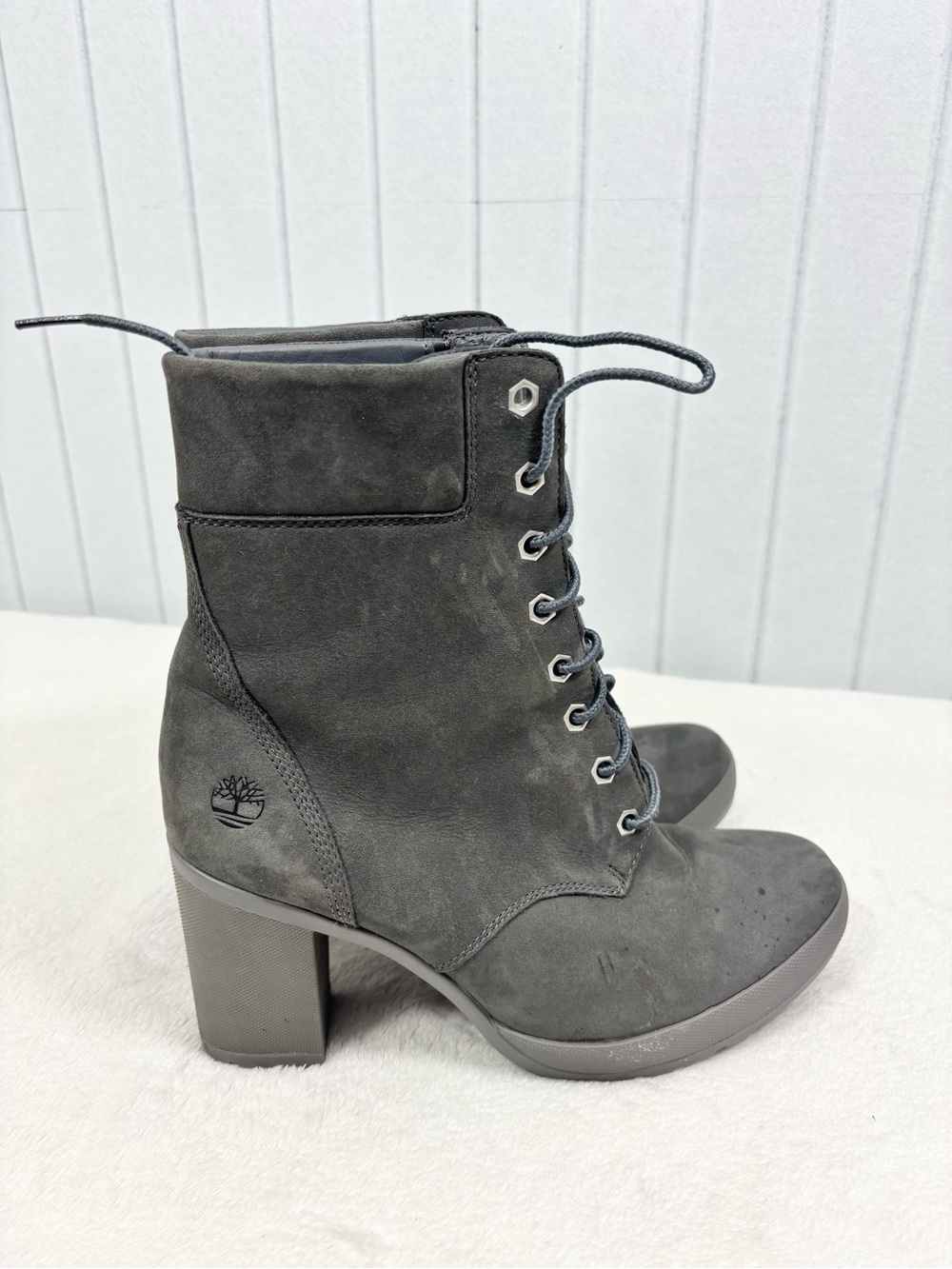 Timberland Women's Dark Gray Suede Lace-Up Block Heel Ankle Boots Size 9